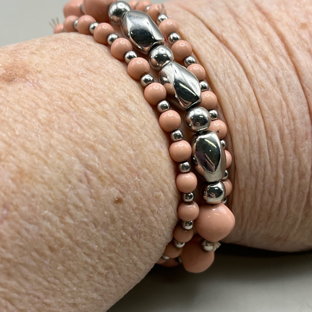 Set of 3 Pink And Silver Tone Beaded Stretchy Bracelets Stackable Fashion - Picture 4 of 4